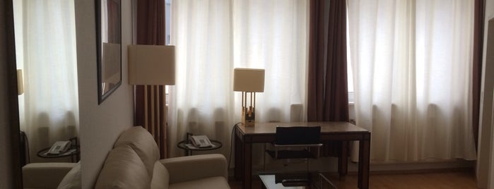 Suite Hotel Falk is one of Oliver 님이 좋아한 장소.