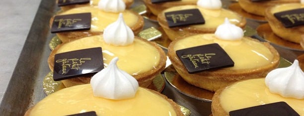 Le Petit Gateau is one of Re-discover Melbourne.