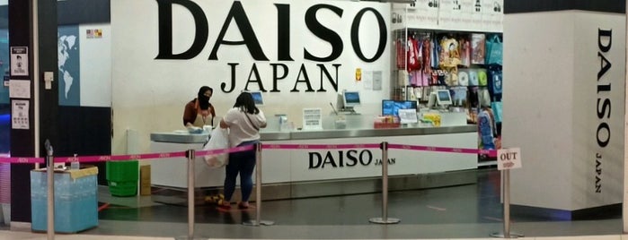 Daiso is one of Tempat yang Disukai Tomato.