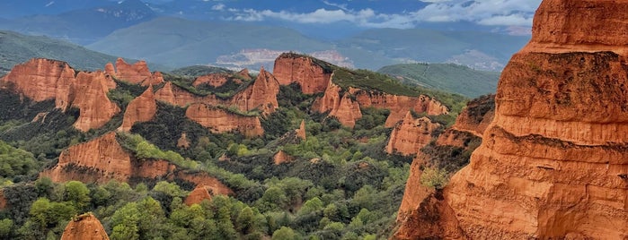 Las Médulas is one of Best Europe Destinations.