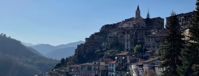 Apricale is one of A spasso per il ponente ligure.