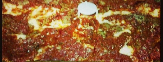 Rosati's Pizza is one of Posti che sono piaciuti a Angela.