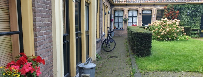 Middengasthuis (Kleine Rozenstraat) is one of Groningen.