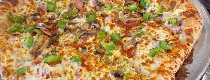 Varsity Sports Cafe & Roman Coin Pizza is one of Omaha pizzas - gf options.