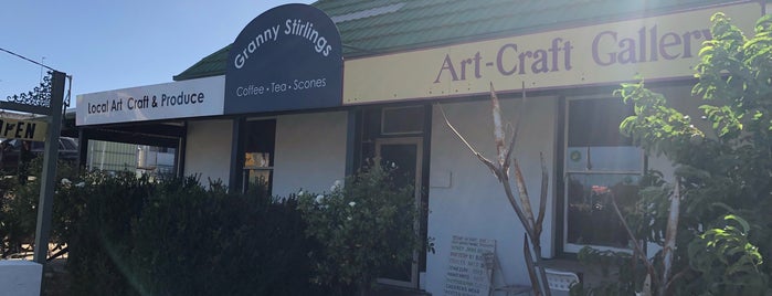 Granny Stirling's Art & Craft is one of Lugares favoritos de Christopher.