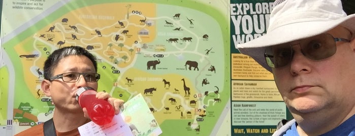Perth Zoo is one of Orte, die Christopher gefallen.