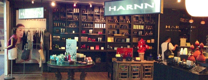 Harnn Cosmetic is one of Lugares favoritos de @.