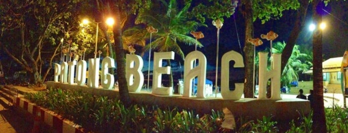 Patong Beach is one of Orte, die @ gefallen.