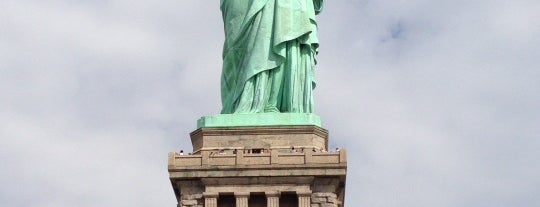 Statue de la Liberté is one of Lieux qui ont plu à @.