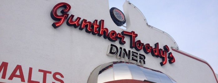 Gunther Toody's is one of gabby's Saved Places.