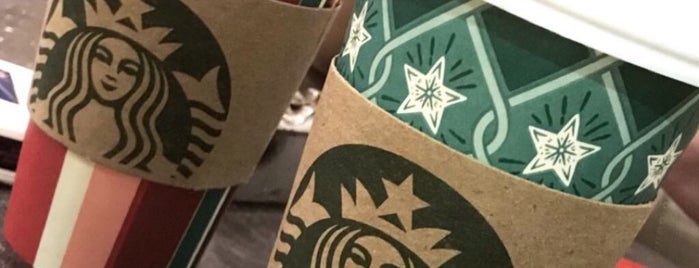 Starbucks is one of Farukさんの保存済みスポット.