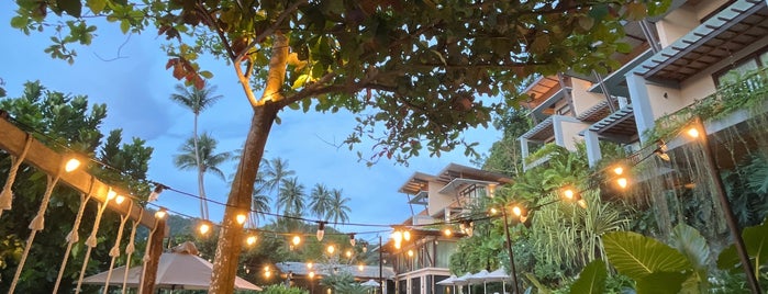 Maremegmeg Beach Bar is one of Tempat yang Disukai Kunal.