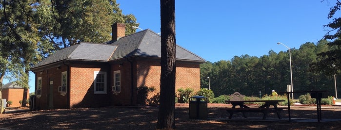 Dinwiddie Safety Rest Area South is one of ja.