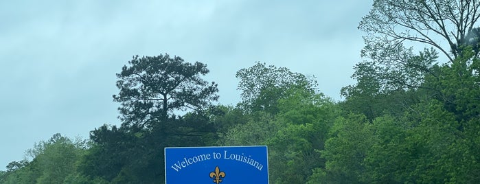 Louisiana-Mississippi State Line is one of Travel, Tourism & Vacation Spots.