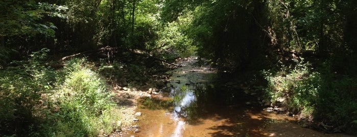 Johns Creek Walk is one of Orte, die Chester gefallen.