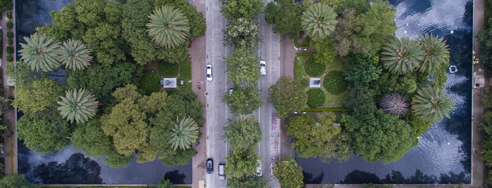 Parque Lincoln is one of สถานที่ที่ Neto ถูกใจ.