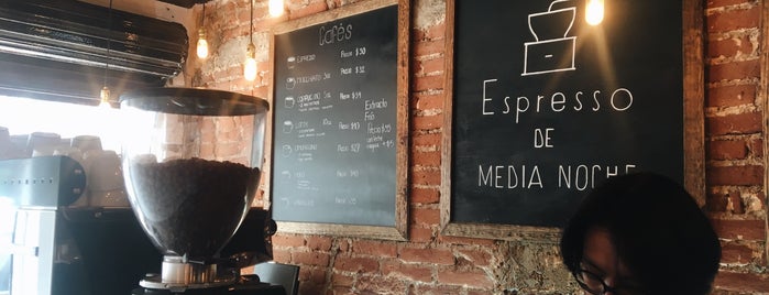 Espresso De Media Noche is one of Locais curtidos por Neto.