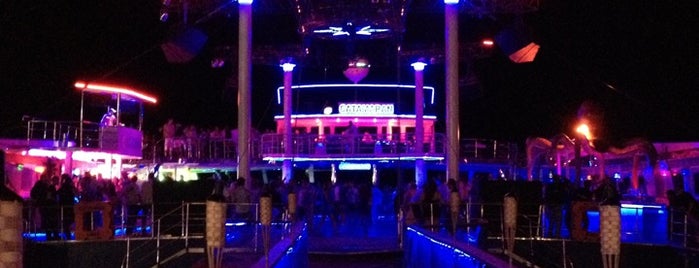 Club Catamaran is one of Night Club & Lounge & Pub.