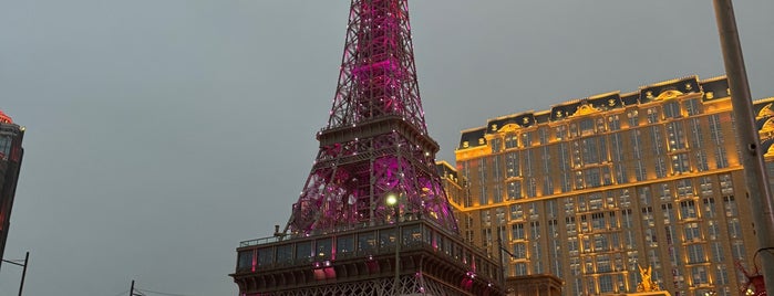 Eiffel Tower is one of Makao.
