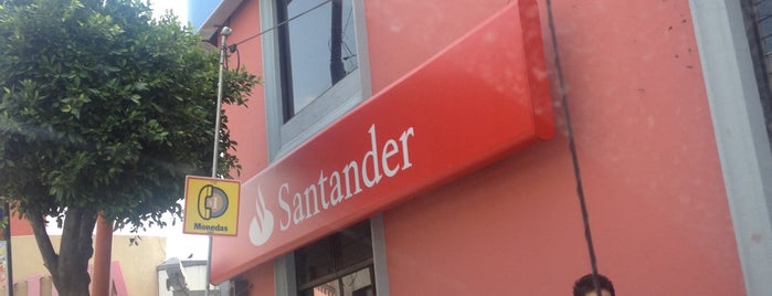 Santander Santa Ana is one of สถานที่ที่ Selene ถูกใจ.