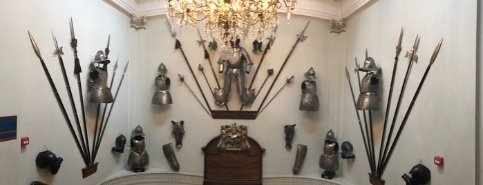 Armourers' Hall is one of Orte, die P gefallen.