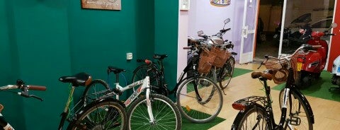 Colors Bikes is one of Richardさんのお気に入りスポット.