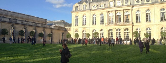Jardin du Palais de l'Élysée is one of Les choses à faire au moins une fois à Paris.