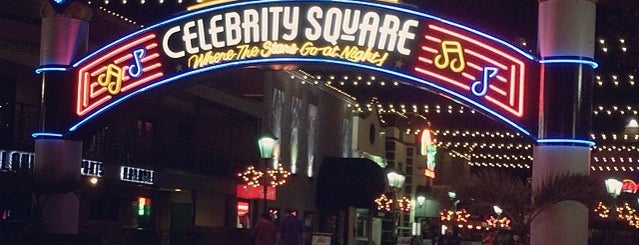 Celebrity Square is one of Lieux sauvegardés par Joshua.