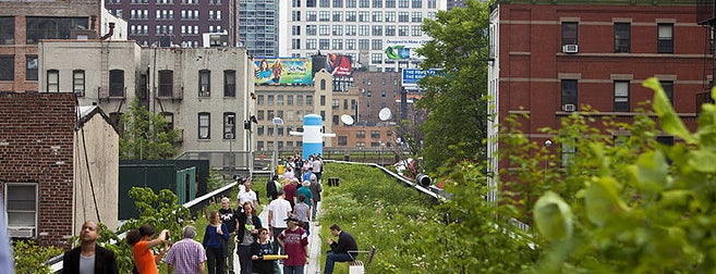 The Bench at the High Line Hotel is one of สถานที่ที่ Danyel ถูกใจ.