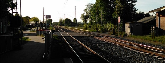 S Neukloster (Kr Stade) is one of Bf's in Niedersachsen (Nord / West) / Bremen.