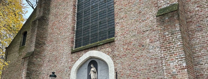 Sint-Elisabethkerk is one of Tempat yang Disukai Stanislav.