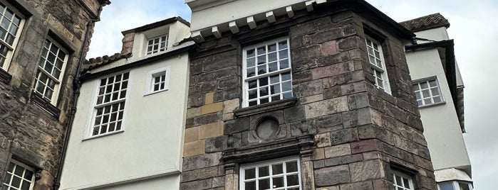 John Knox House is one of Edinburgh places.