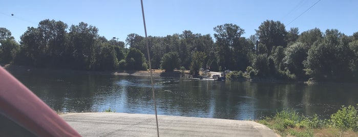 Wheatland Ferry is one of Lugares favoritos de John.