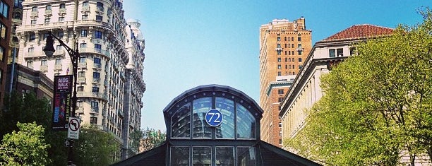 MTA Subway - 72nd St (1/2/3) is one of Tempat yang Disukai Pete.