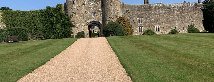 Amberley Castle is one of Abroad: England 💂.