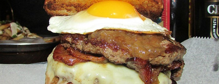 Black Iron Burger is one of Locais salvos de Victoria.