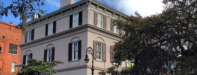 Juliette Gordon Low Birthplace, National Historic Landmark is one of Savannah Museums.