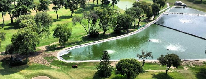 Lima Golf Club is one of สถานที่ที่ Carlos ถูกใจ.