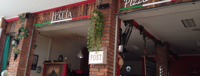 Pizzeria Italia is one of Bali Food.