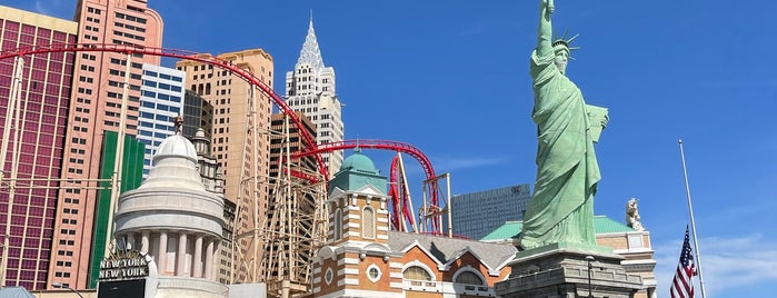 The Big Apple Coaster & Arcade is one of Riannさんのお気に入りスポット.