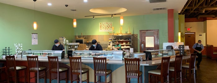 Makimoto Sushi Bar & Asian Kitchen is one of Places to try.