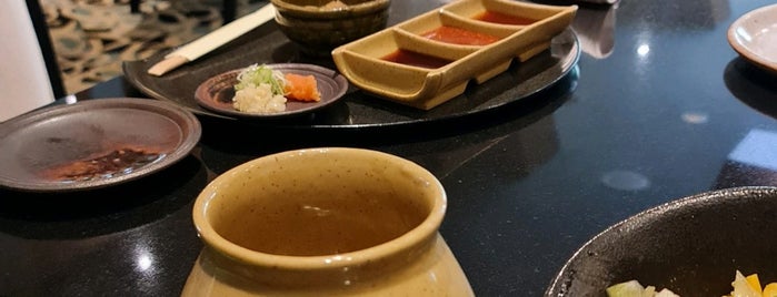 Miyama Japanese Restaurant is one of 食事.