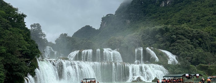 Ban Gioc Waterfalls is one of Awe inspiring waterfalls.