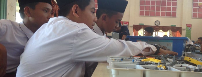 Smk Padang Negara is one of Learning Centers #2.