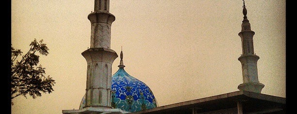 Masjid Al-Bukhari Senai is one of Baitullah : Masjid & Surau.