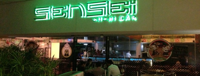 Sensei Sushi Bar is one of Lugares favoritos de Charlie.