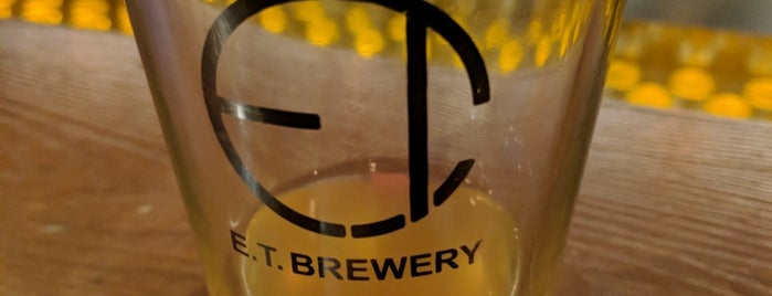 E.T. Brewery is one of Lugares favoritos de Vadim.