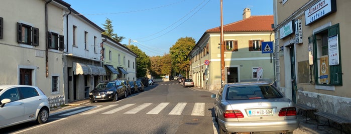 Basovizza Centro is one of Trieste.