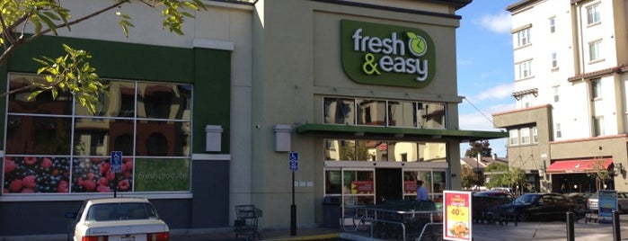 Fresh & Easy Neighborhood Market is one of Posti che sono piaciuti a Kevin.