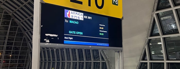 Gate E10 is one of TH-Airport-BKK-1.